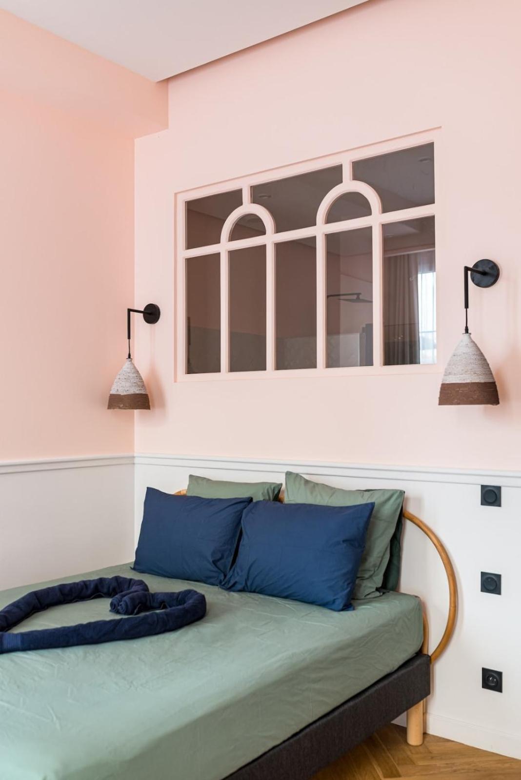 Beige Hospitalite - Gisele - Ultralux Balneo - Neuf 2 Chambres Сент-Этьен Экстерьер фото